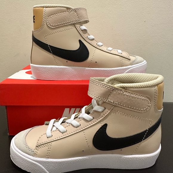 NIB Little Kid's Nike Blazer Mid '77 Sanddrift/Twine/White/Black FV0748 100 - Picture 4 of 7